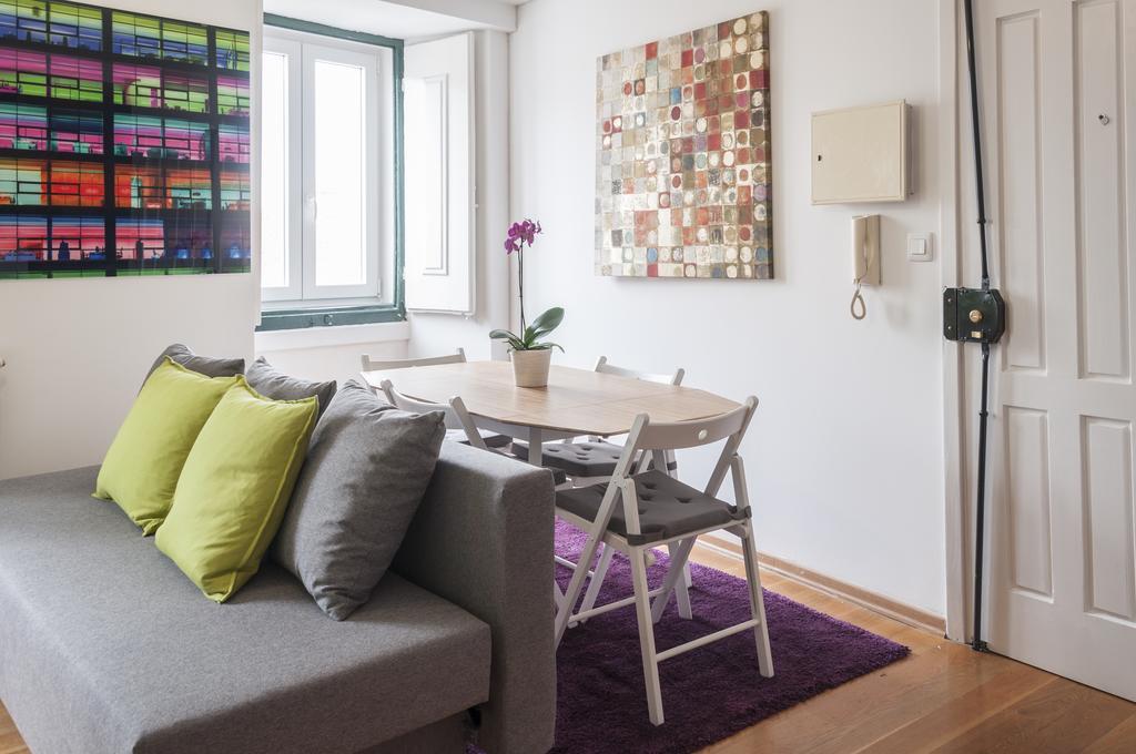Contemporary Lisbon Apartment In Historical Chiado Ngoại thất bức ảnh