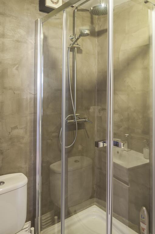 Contemporary Lisbon Apartment In Historical Chiado Ngoại thất bức ảnh